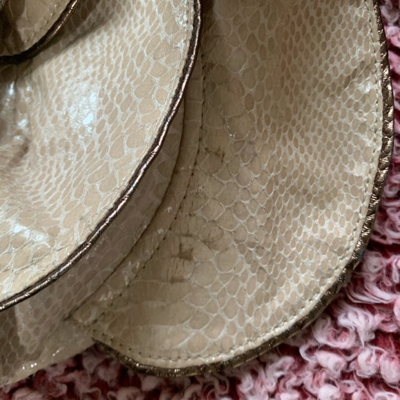 SQUARED by sondra Roberts snakeskin ruffle purse - Picture 5 of 6